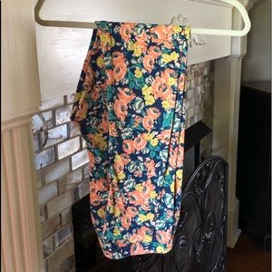Lularoe Tall & Curvy Leggings